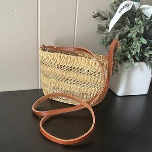 Elegant Woven Crossbody Bag with Tan Leather Strap